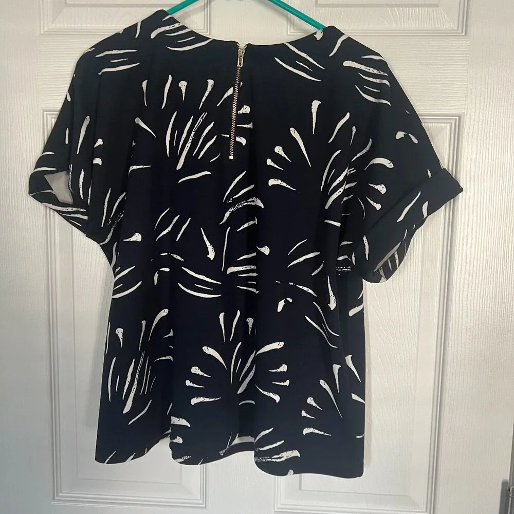 Mellody Women Top in Large: Blue and White - Picture 2 of 5